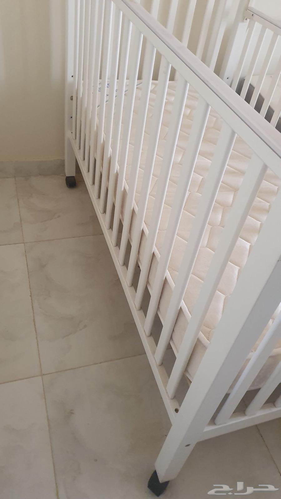 سرير اطفال جونيور مع مرتبة نظيف للبيع64514485999875112