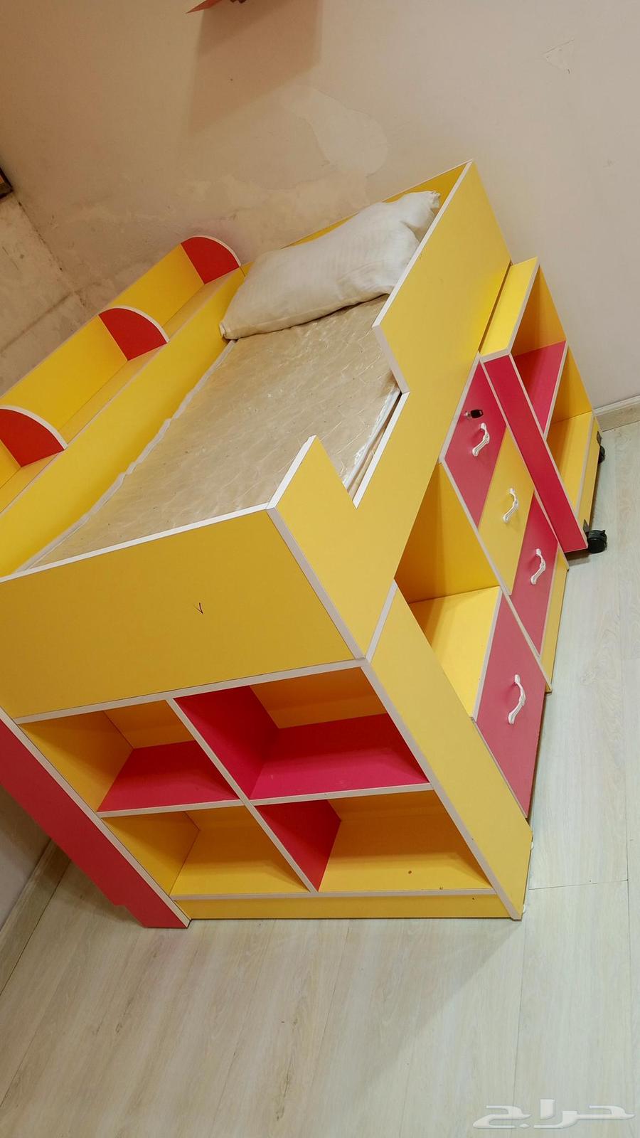 غرفة نوم للبيع64513617779585110