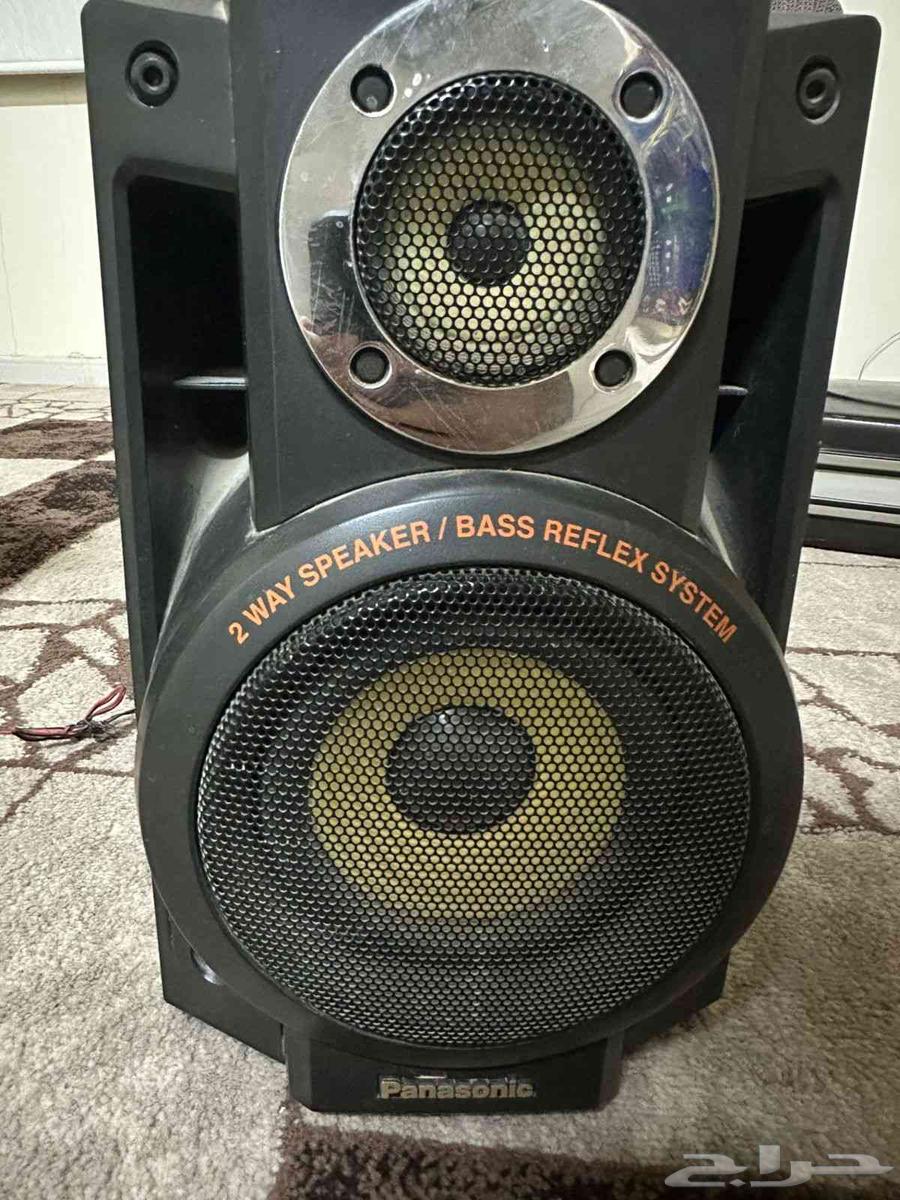 Old Panasonic cassette player for sale, supports battery operation and is functional64515500805250113