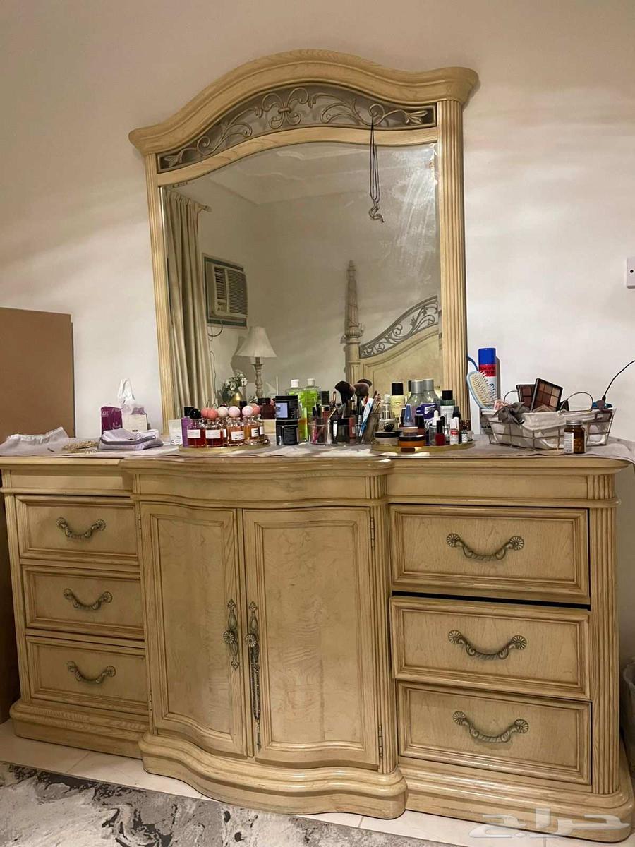 غرفة نوم نظيفه جدا64510859603842110