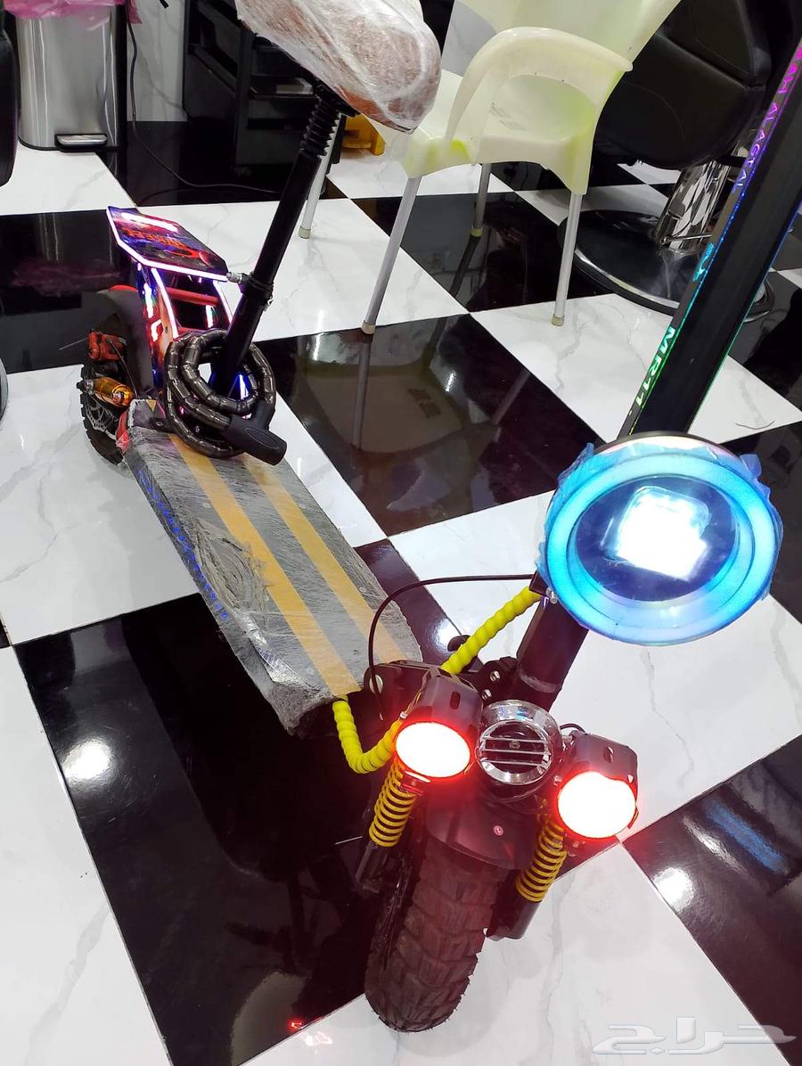 اسكوتر كهرباي استعمال 20 يوم فقط لسا جديد بالنايلوا 1200واط64518034399490111