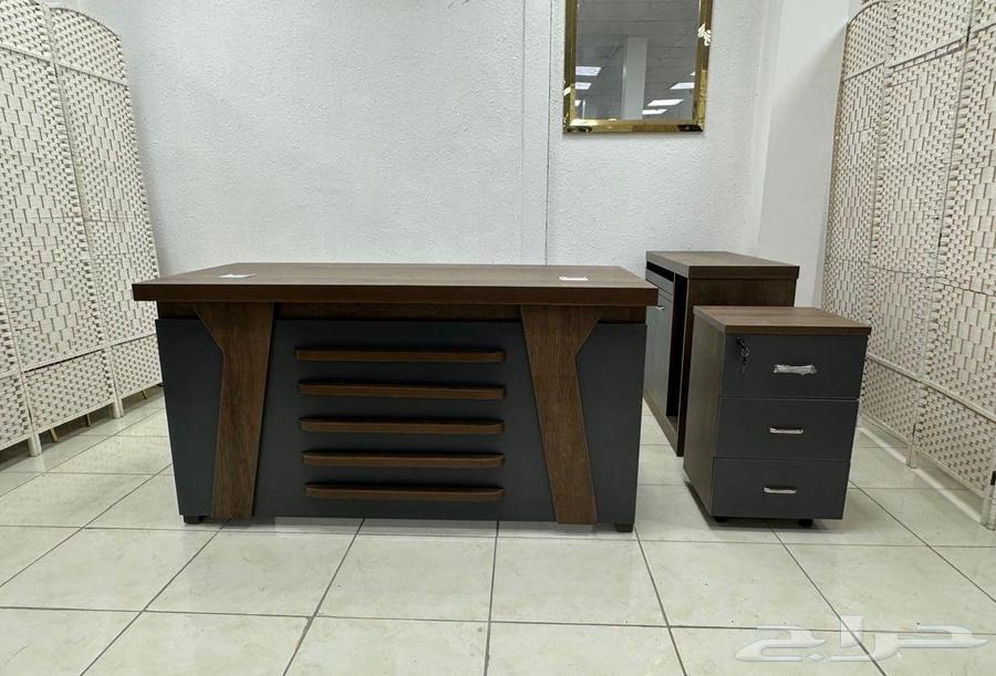 New office desk available in various sizes and colors64513105527425112