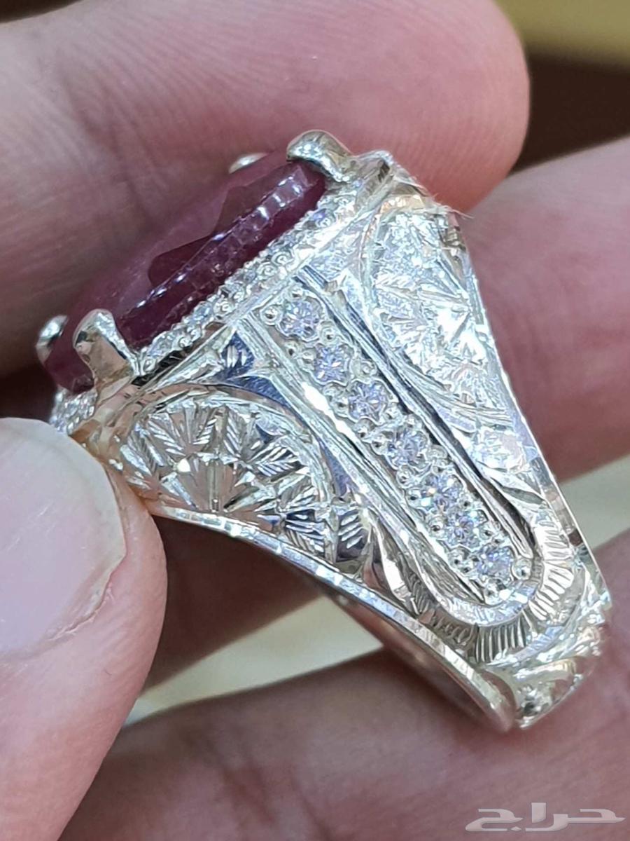 Ring with African Ruby64515416872322114