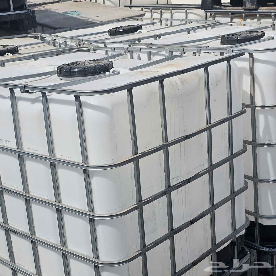 يوجد لدينا خزانات سعه 1000 لتر نضيفه64513866579329110