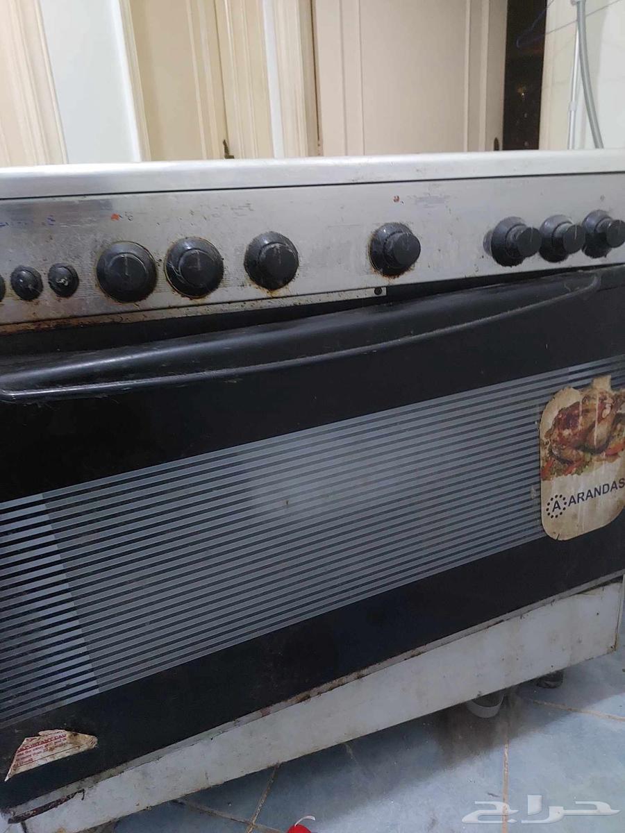 Gas oven, window air conditioner, TV, radiator64515346771841111