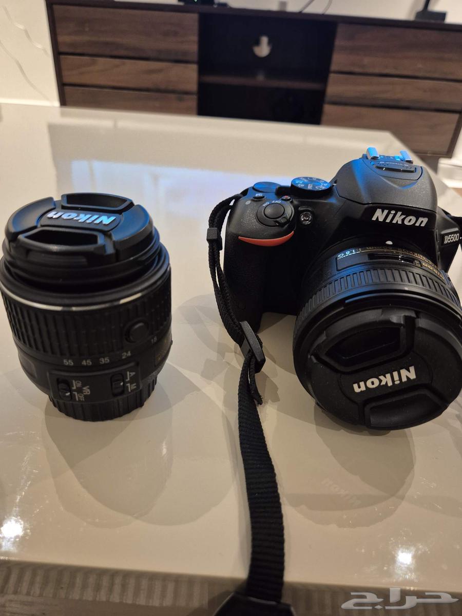 للبيع كاميرا Nikon D550064510930242689110