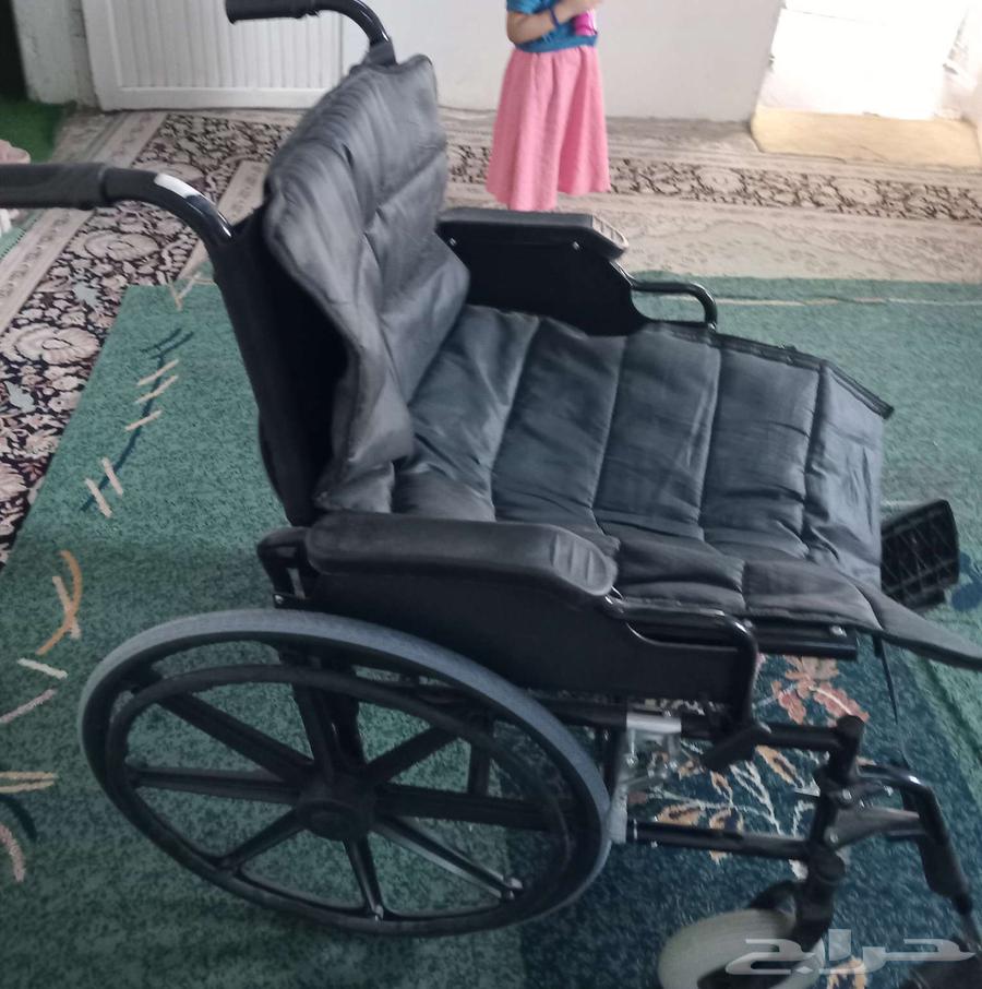 كرسي شبه جديد ل ذوي الاحتياجات الخاصة64516539590659111