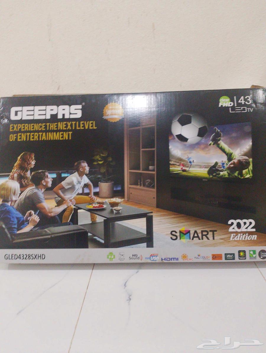 Geepas 43-inch smart screen, almost new... selling due to travel64511269448323110