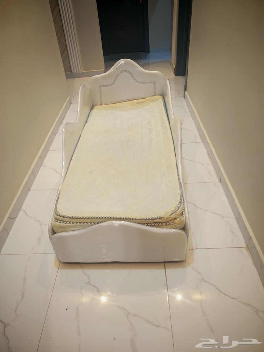 سرير اطفال عرض 50 طول 150 مستعمل استعمال بسيط64513880372482110