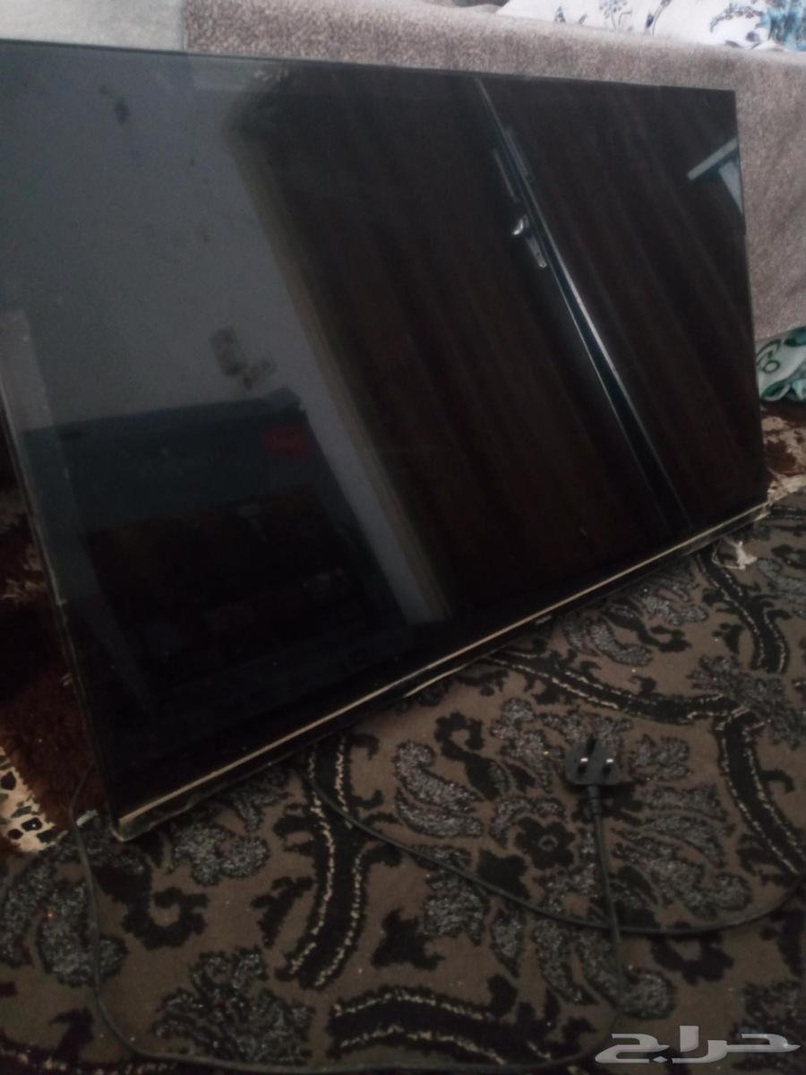شاشه سمارت 43بوصه شبه جديده مع عدسه الطبق والسلك64513368728962110