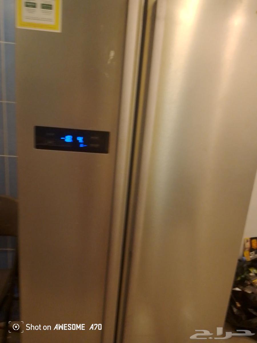 يوجد ثلاجه كبيره للبيع فقط64511506698370112