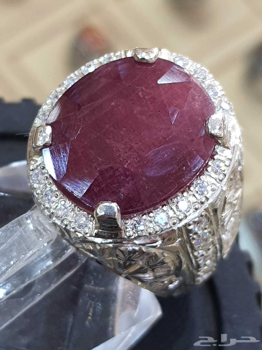 Ring with African Ruby64515416872322111