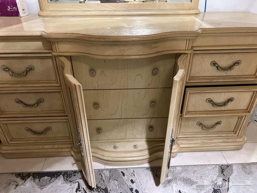 غرفة نوم نظيفه جدا64510859603842111