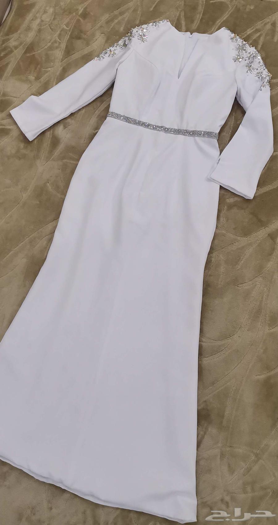 فستان ابيض مقاس يلبس لارج وميديم لم يلبس جديد64515375238273111