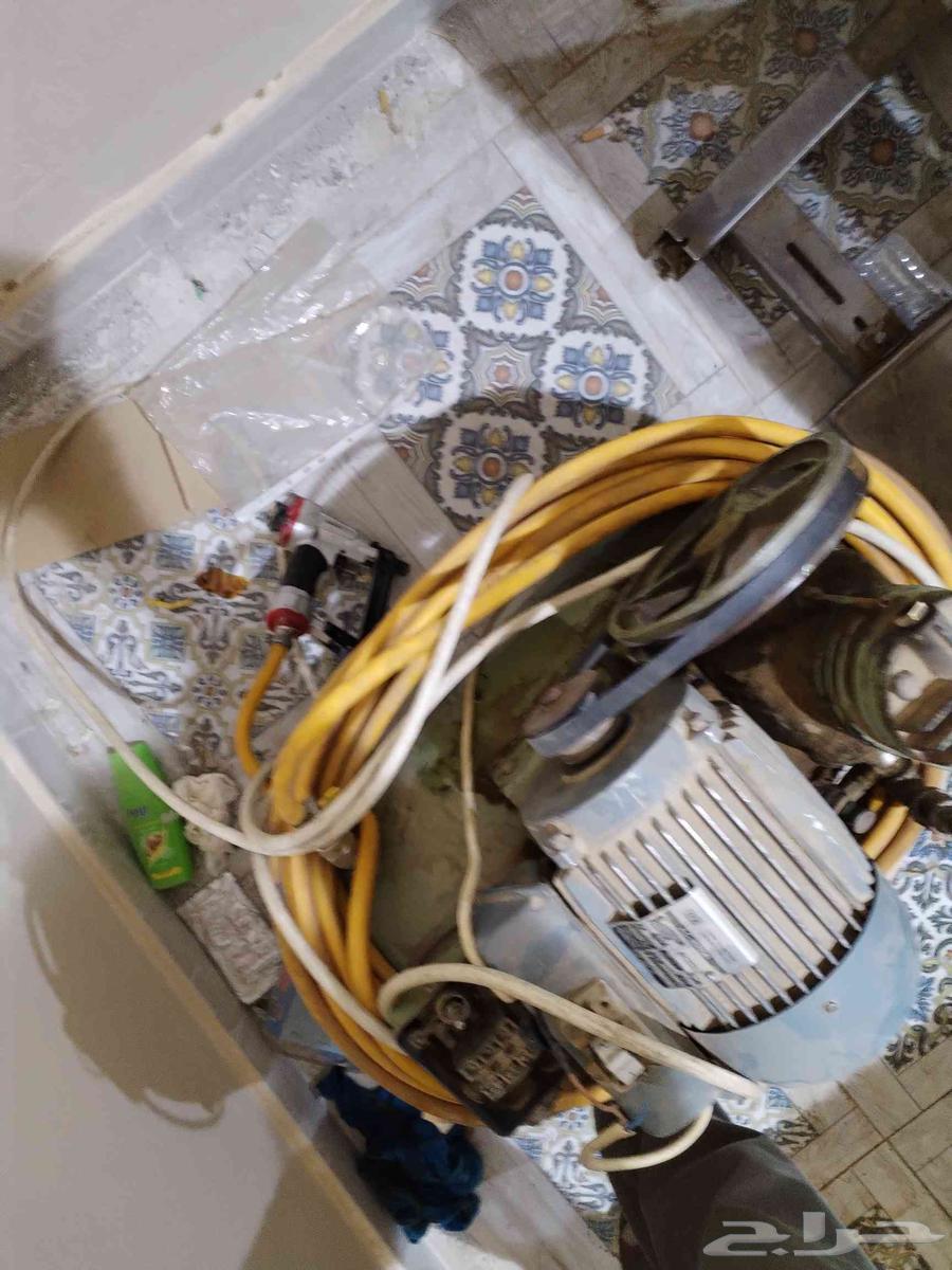 Hello and God's mercy. Available 2 sewing machines and a compressor64518181171715111