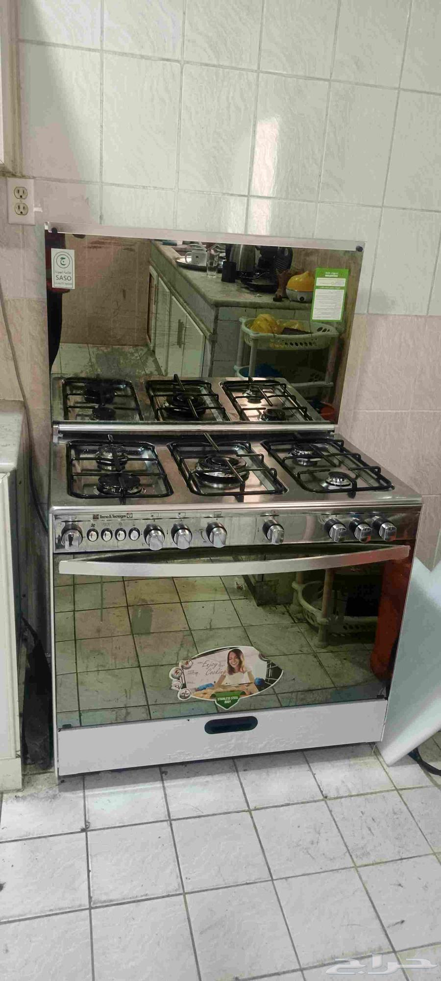 New oven used only twenty days with five burners and used only the burners64513043713666111