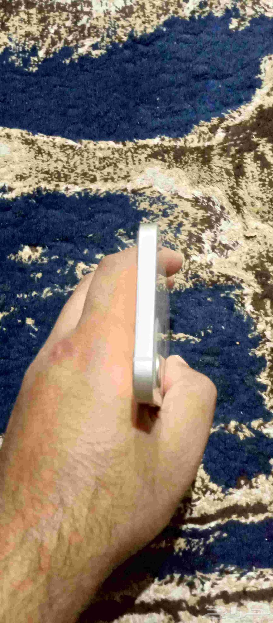 ايفون 12 نظيف64513135417602112