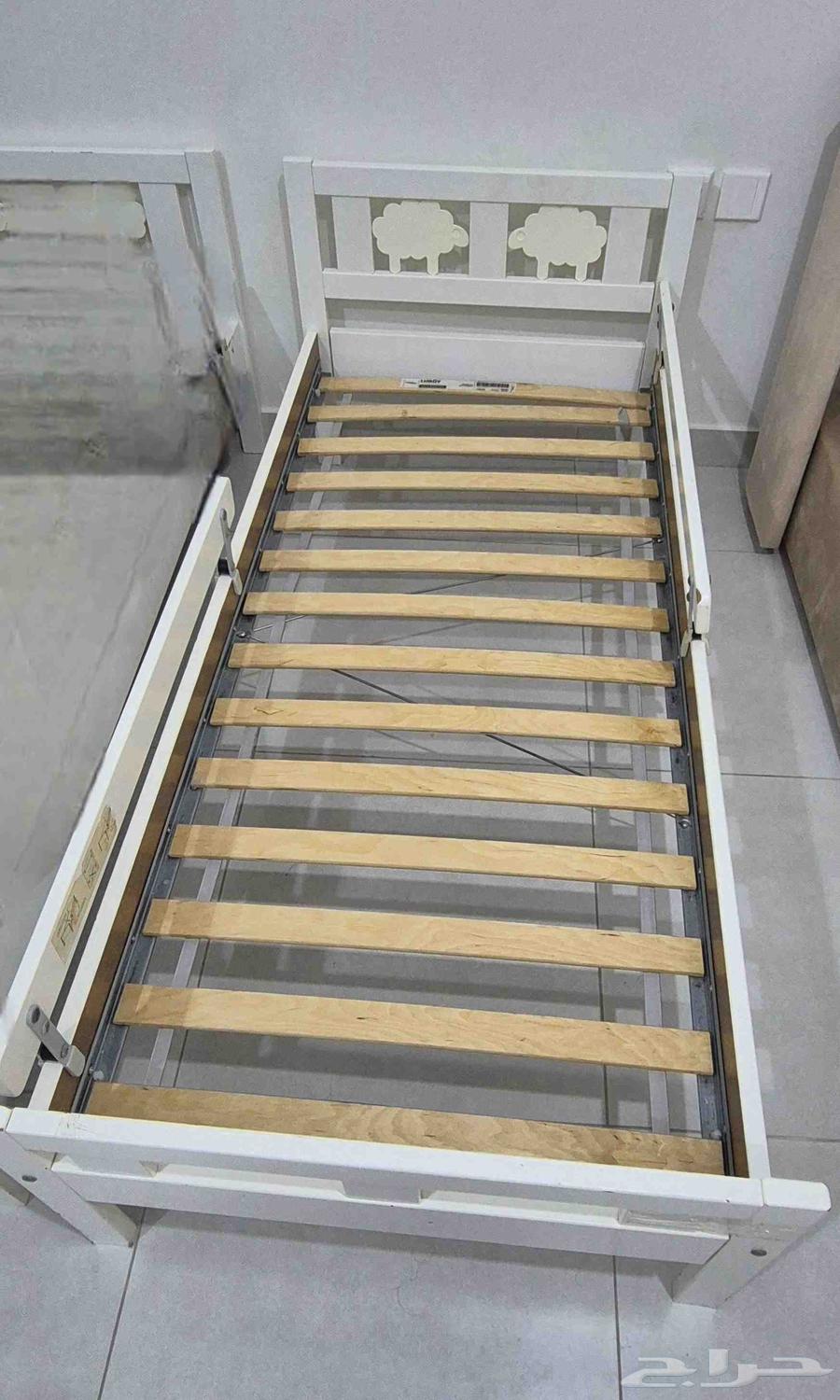 سريرين أطفال من ايكيا شيه جديده64513559163265111