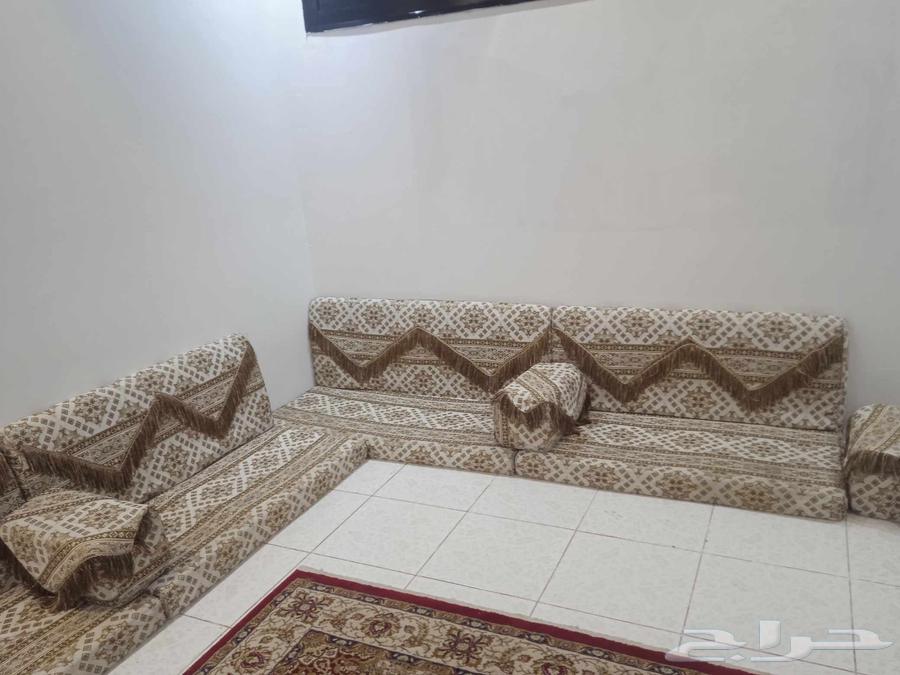 كنب للبيع مستعجل نضيف والي يبي مقطع فيديو واتساب64514444593411110