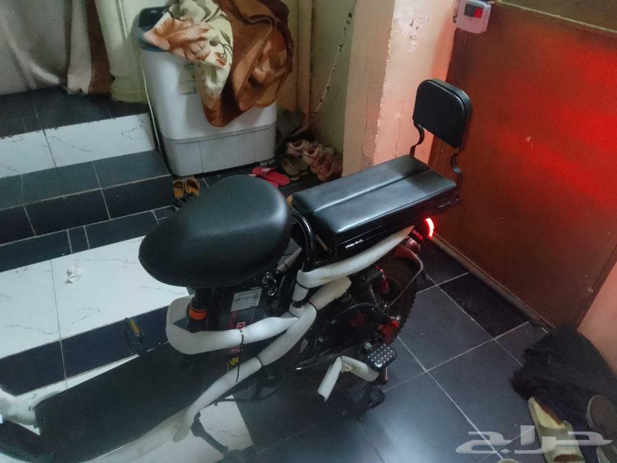 20-inch Russian scooter with two keys, battery, two cards, two remotes and two keys64517803880321111