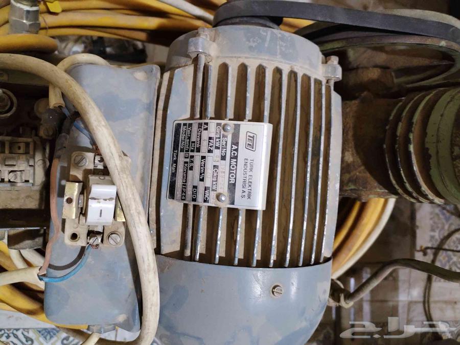 Hello and God's mercy. Available 2 sewing machines and a compressor64518181171715112