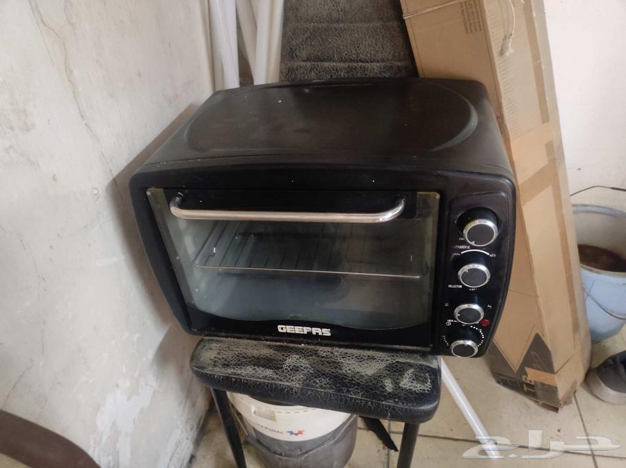 فرن كهربائي للبيع بسعر 60 ريال. حالته جيدة. أنا64514458612737110