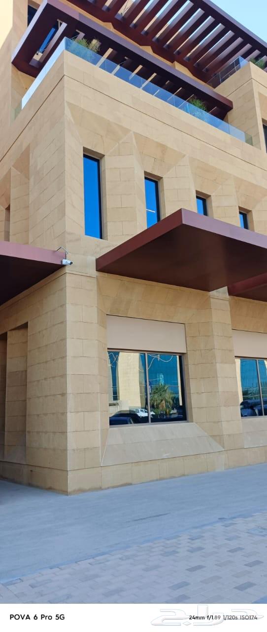 للبيع عمارة علي طريق الثمامه مساحه 190064515709613571110