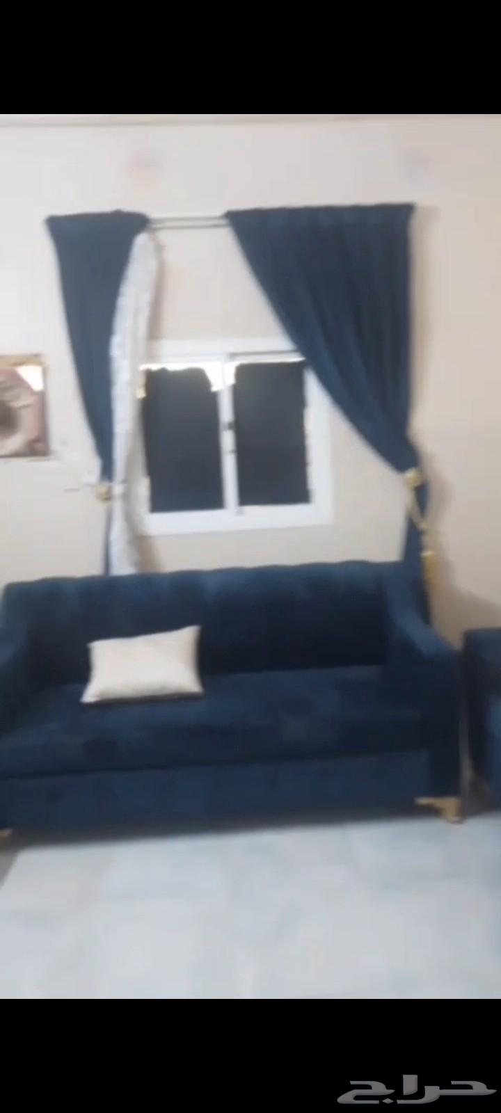 The sofa is new, I want 500 for it64518278540931110