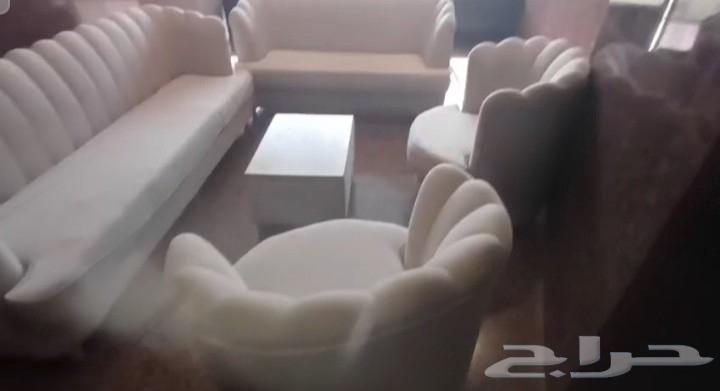 Used sofa set, lightly used and clean64512385931906111