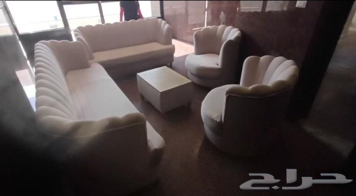 Used sofa set, lightly used and clean64512385931906110