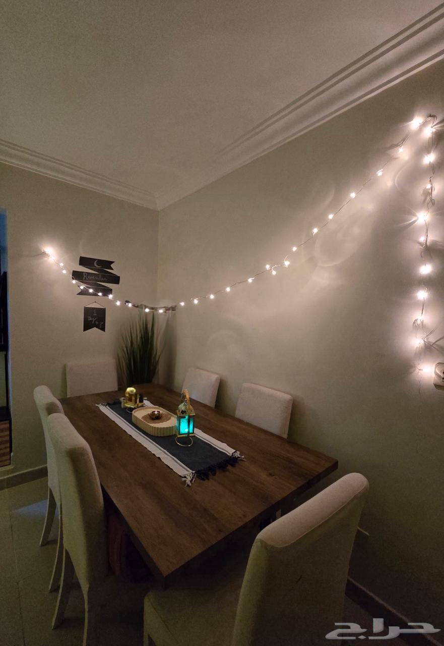 Dining Table and Chairs64511464737155112