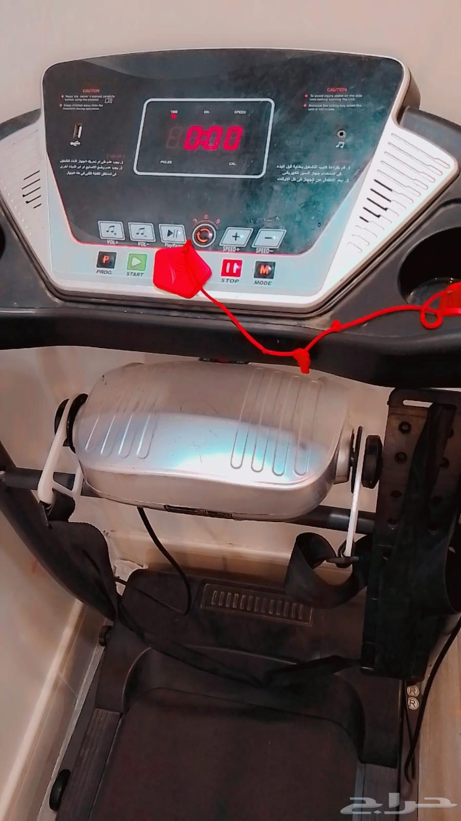 Treadmill with vibration and little-used switch, almost new64514803346433110