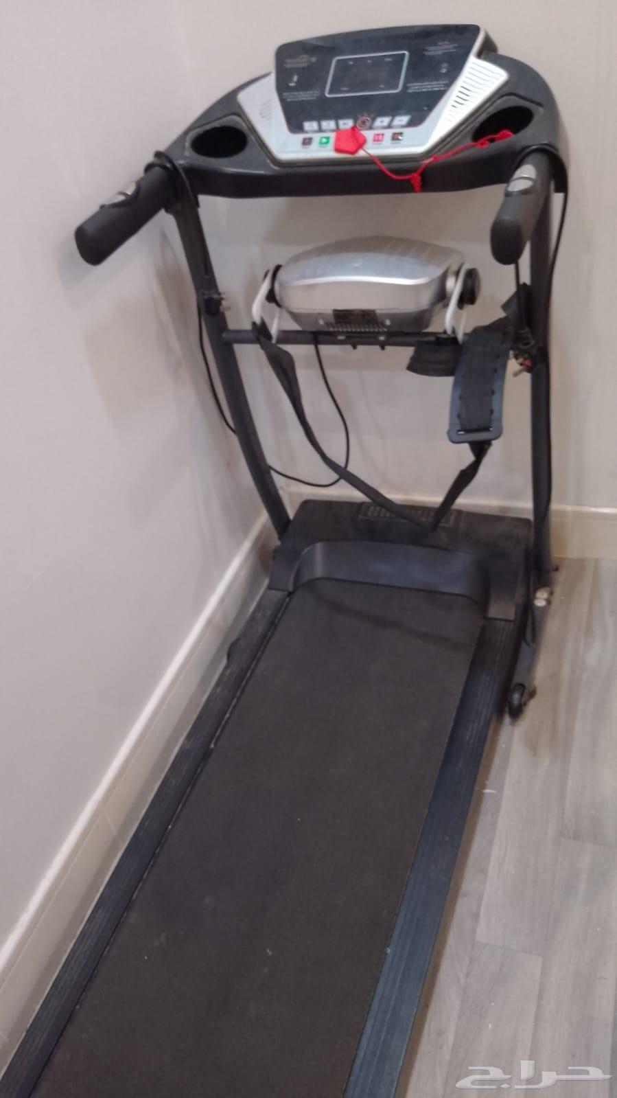 Treadmill with vibration and little-used switch, almost new64514803346433111