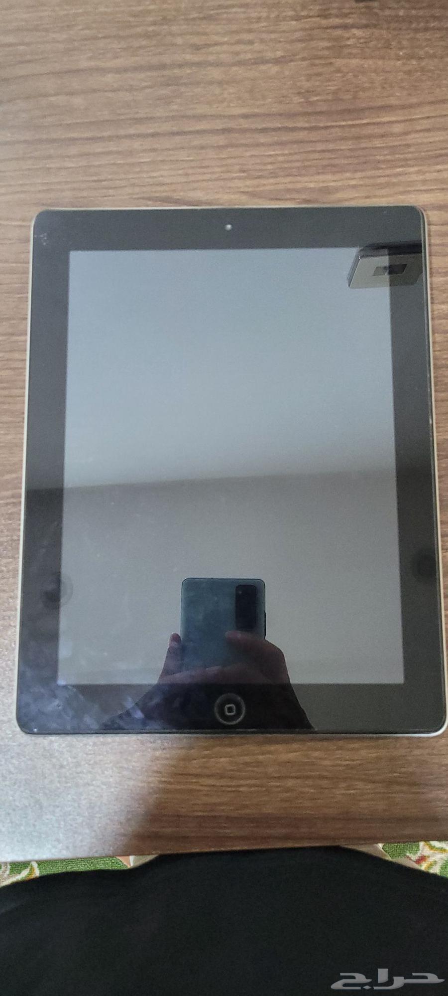 iPad Apple needs charger and socket change only or scrap64516003107457110