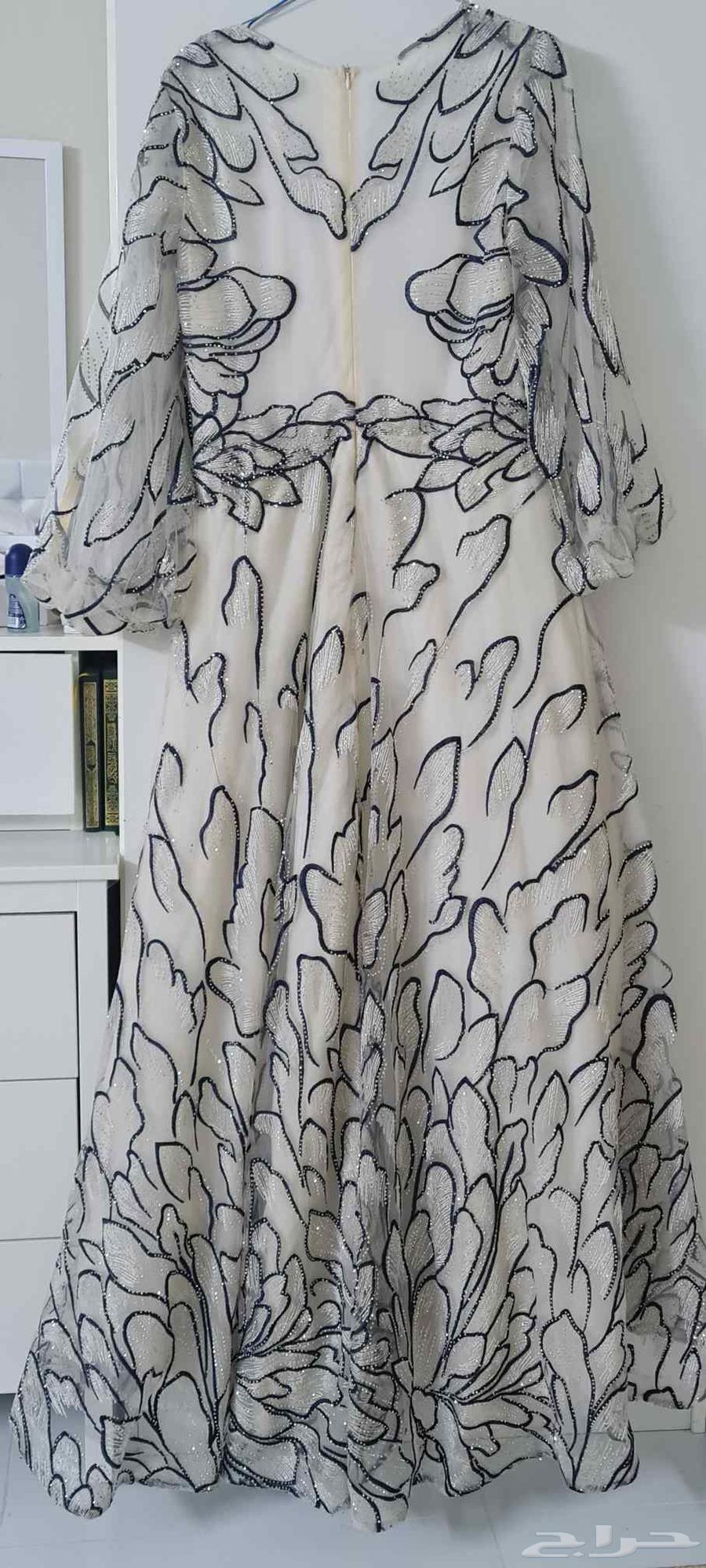 New evening dress worn only once, clean and in very good condition, size 1864517860996865111