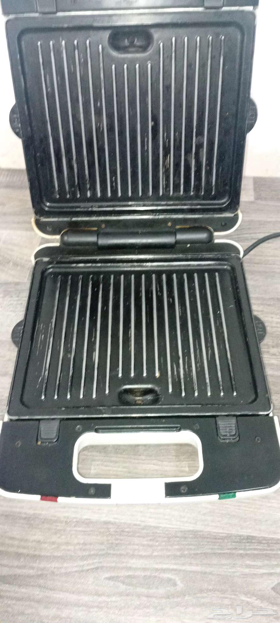 شواية شركة KENWOOD استعمال نضيف وكامل القطع معاد فيش الكهربا64440478834818113