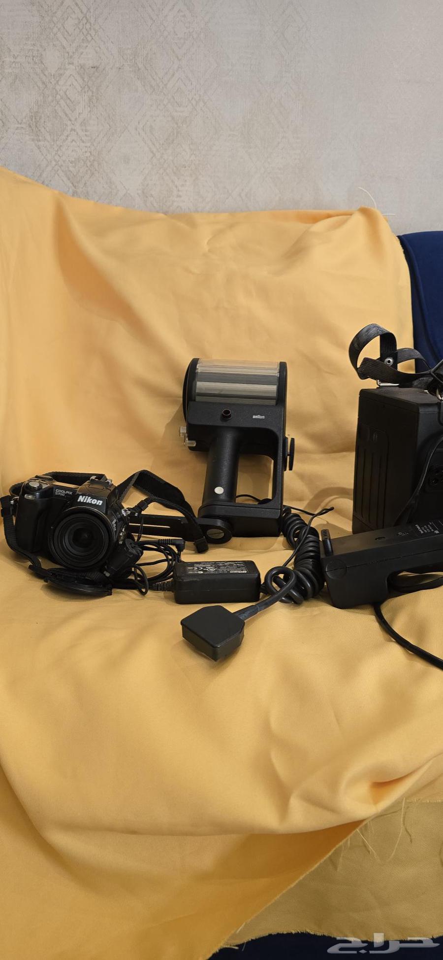 Old beam and flash and flash charger64518003232513111