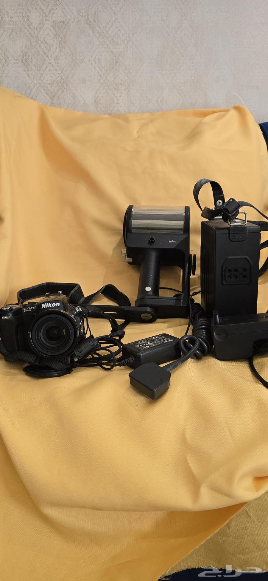 Old beam and flash and flash charger64518003232513110