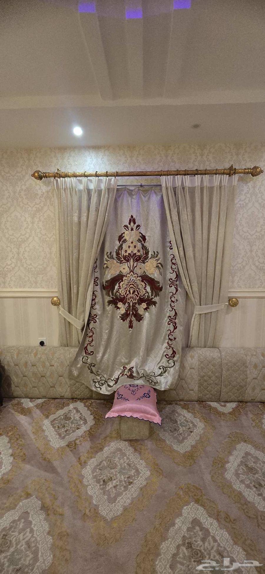 هده ستاره الكنب تكيه مربعه64515821983873110