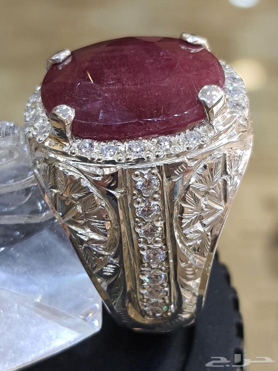 Ring with African Ruby64515416872322112