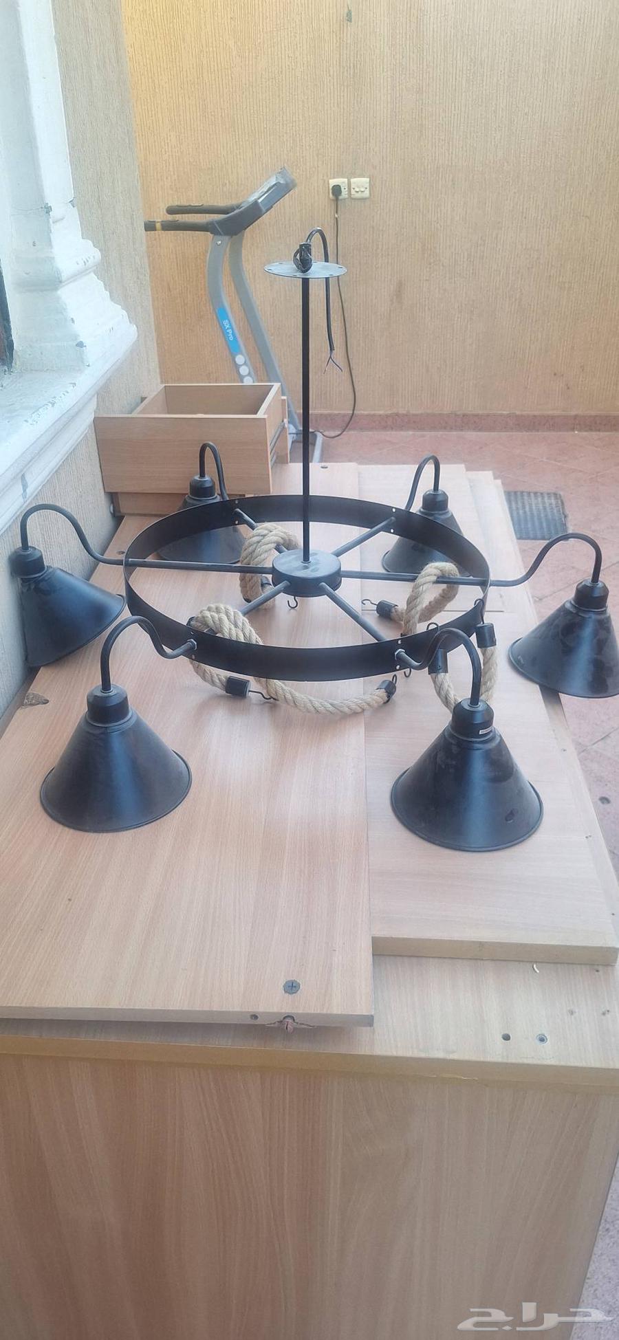 Chandelier used for only 5 months64498522642307112