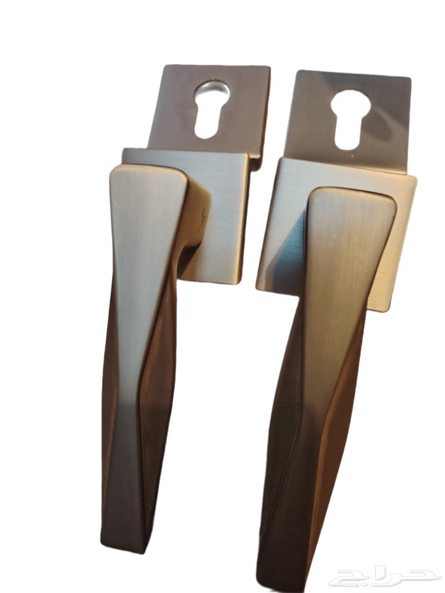 مقابض أبواب خشبيه64441444971138110