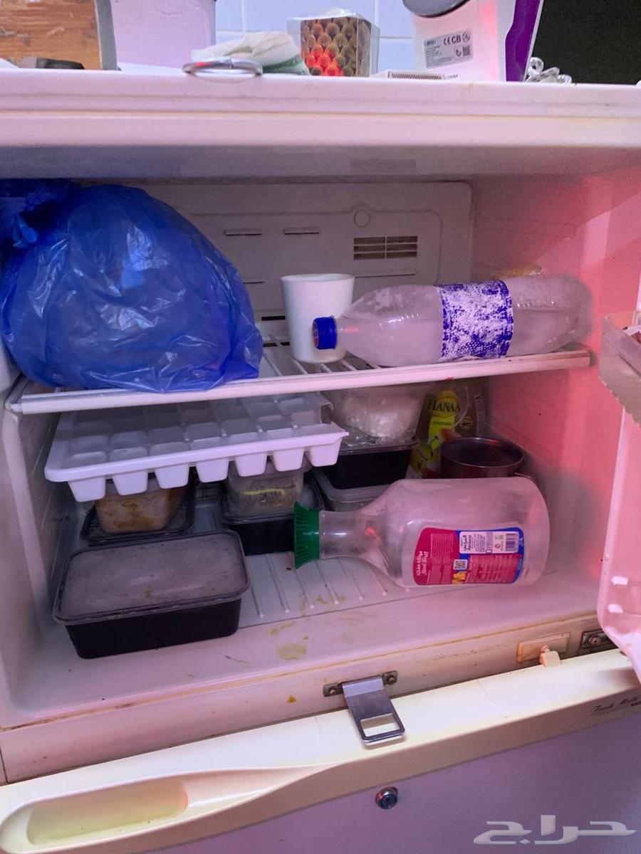 بس أثاث للبيع كله بحالة ممتازة64513151644802112