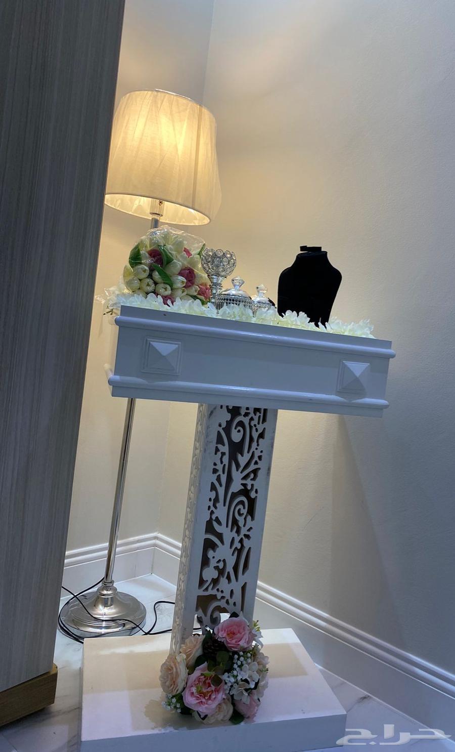 Almost new sofa for first customer, price 200 riyals64518311067266111