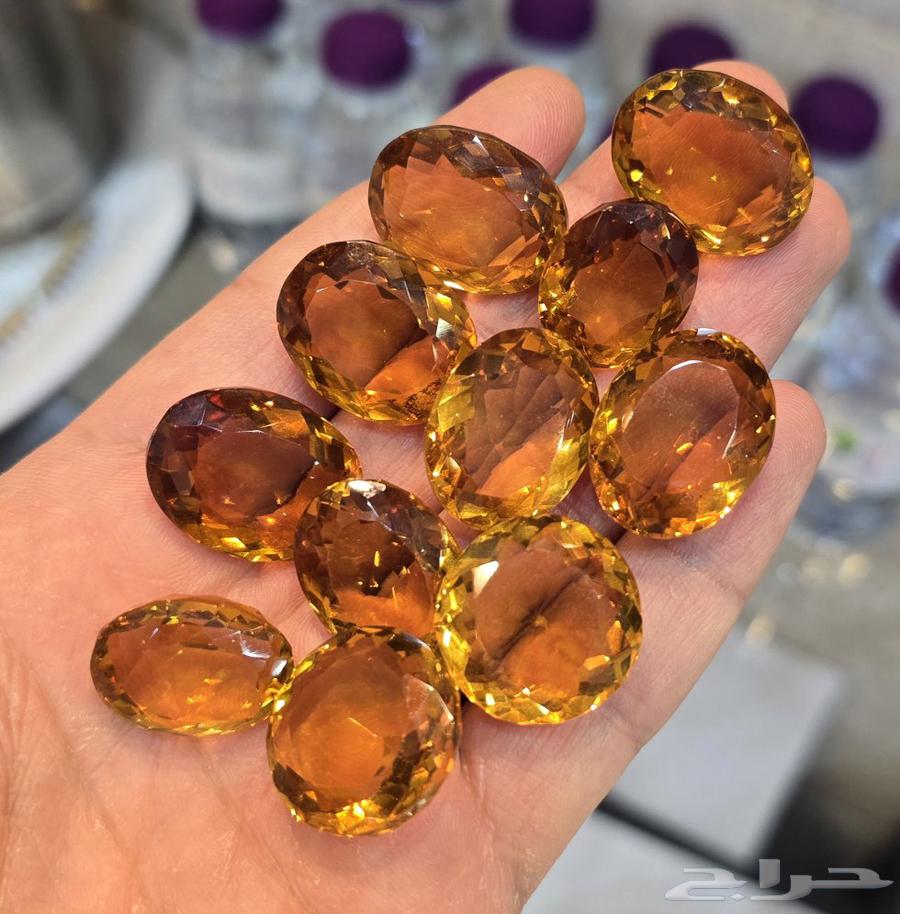 جواهر من حجر السترين64518381211907110