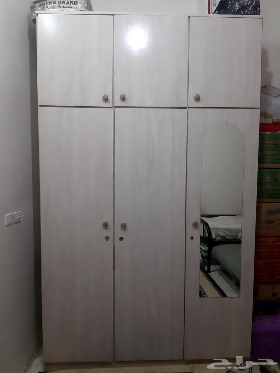 دولاب للبيع بحالة ممتازة64520232852353110