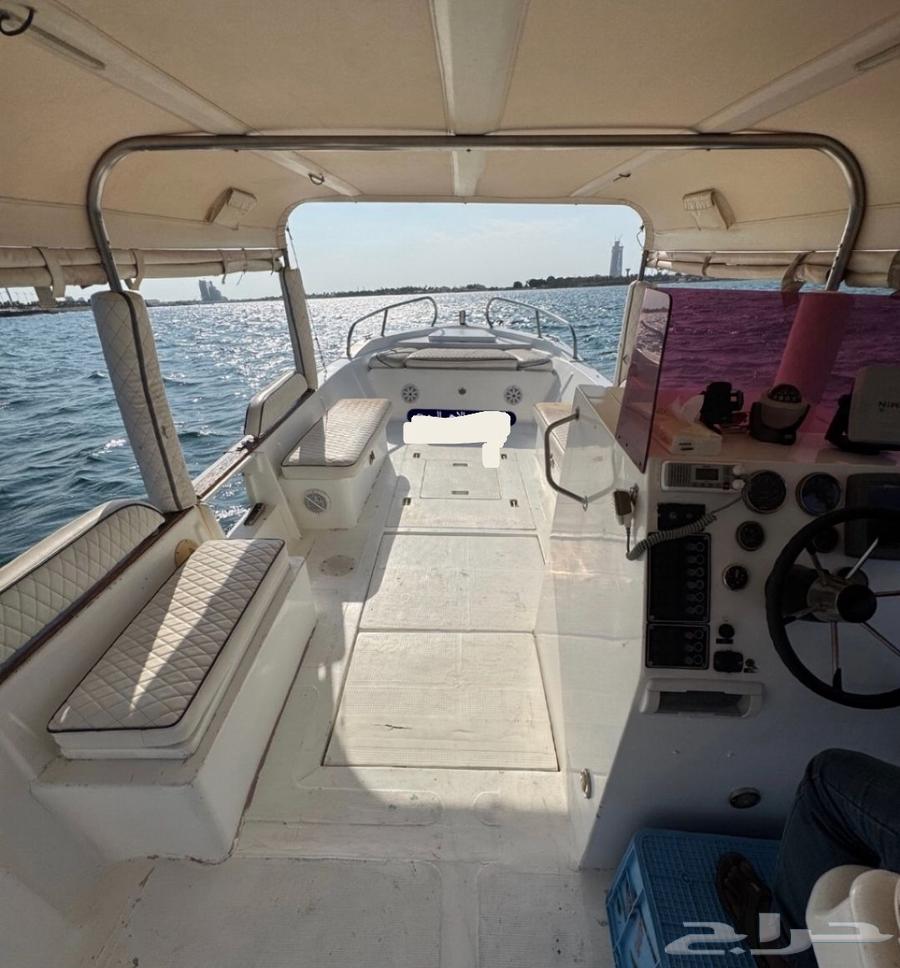 قارب للبيع مخصص للتأجير مع السائق والموقف في مرسى الاحلام64525261900674110