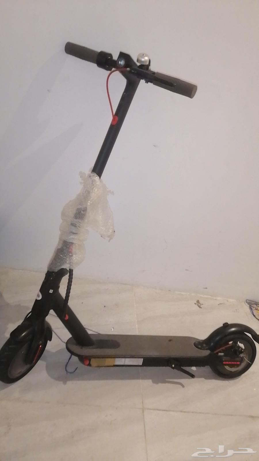 New scooter with missing accessories but has tires64525428221570111