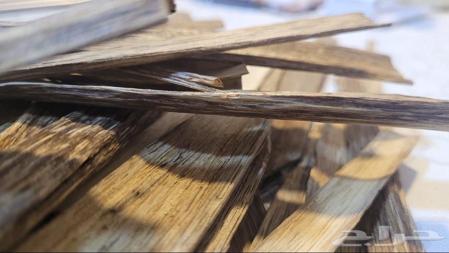 عود رقائق لاوسي يمتاز بالثبات في المكان والملابس64522117261313113