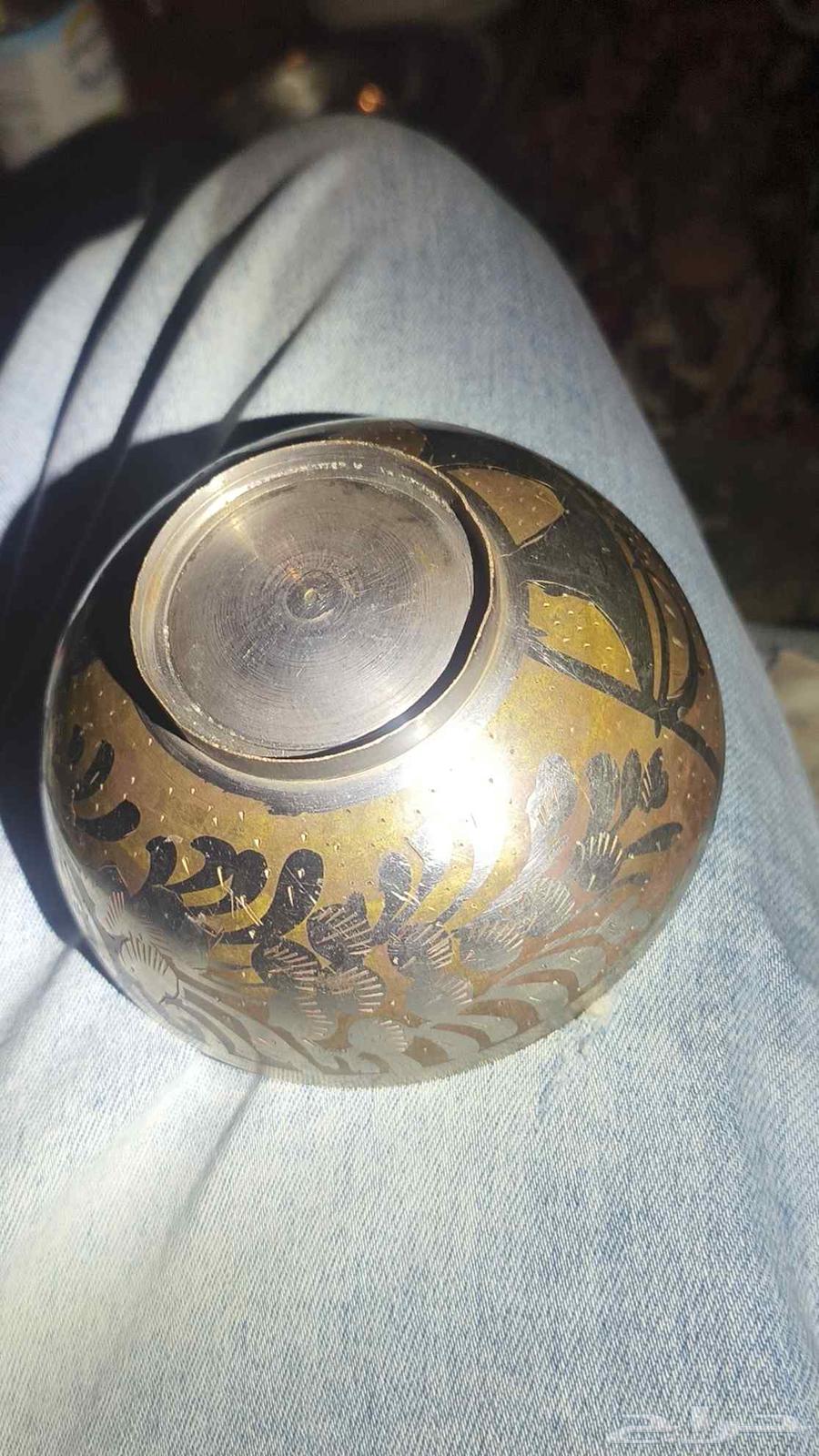 للبيع   قطعة تراثية نادرة   وعاء كوب تراثي قديم مصنوع من ا64519568412546111